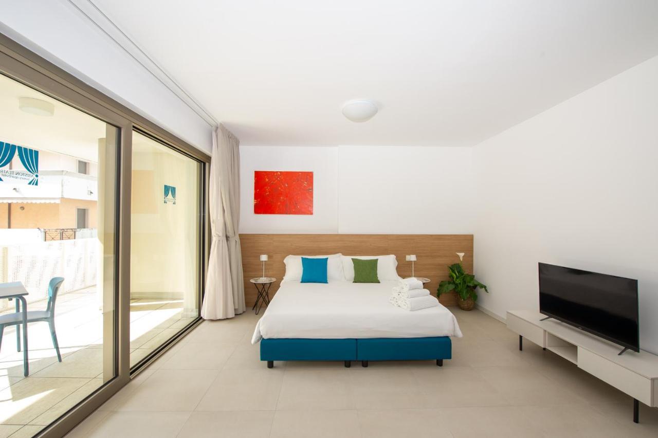 Ariston Teatro Luxury Aparthotel Grado Bagian luar foto