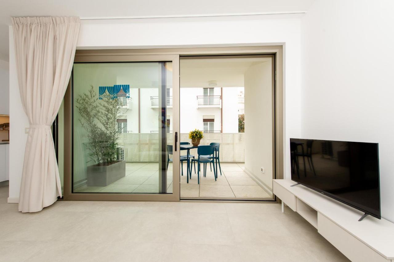 Ariston Teatro Luxury Aparthotel Grado Bagian luar foto
