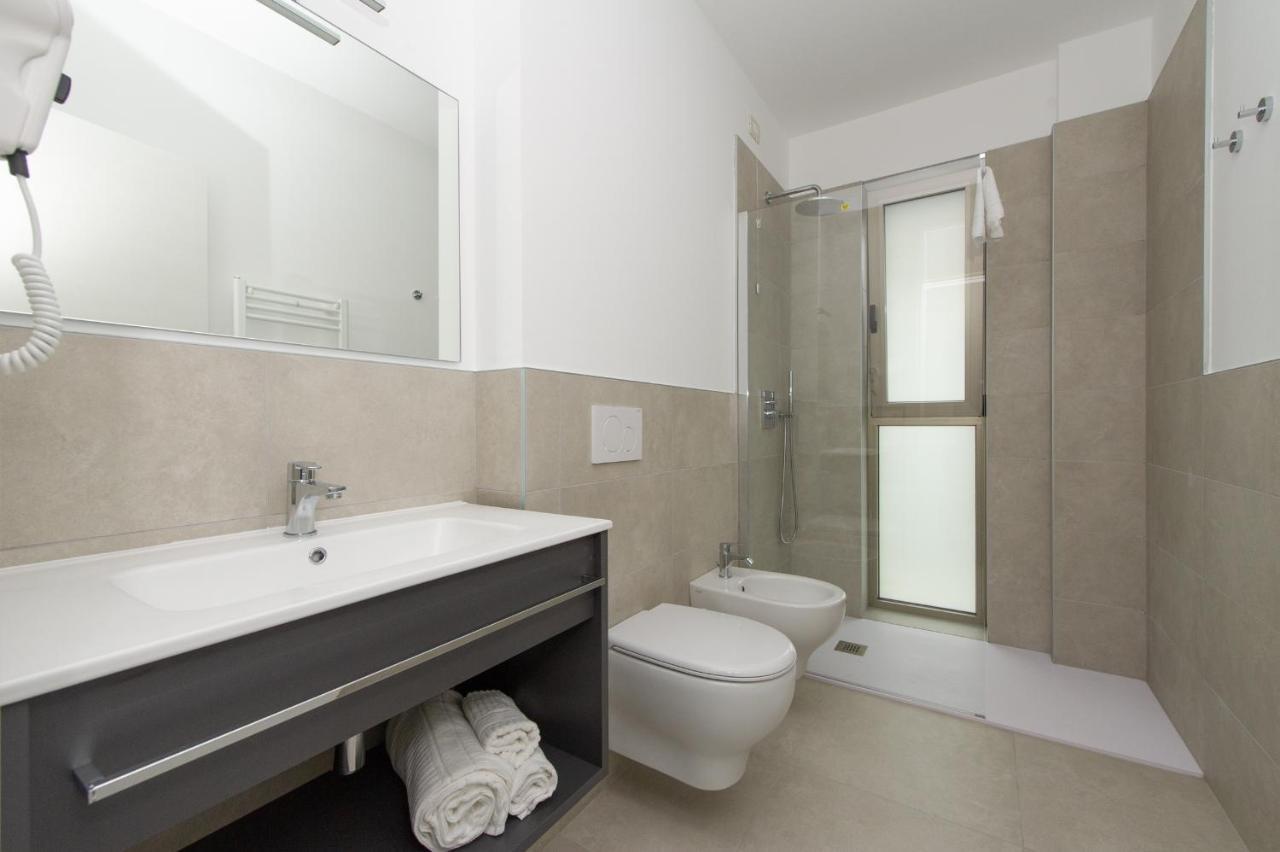 Ariston Teatro Luxury Aparthotel Grado Bagian luar foto