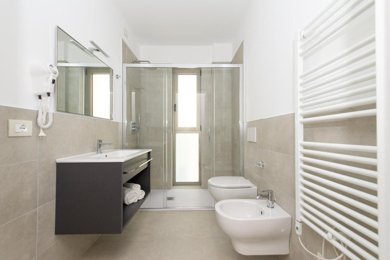 Ariston Teatro Luxury Aparthotel Grado Bagian luar foto