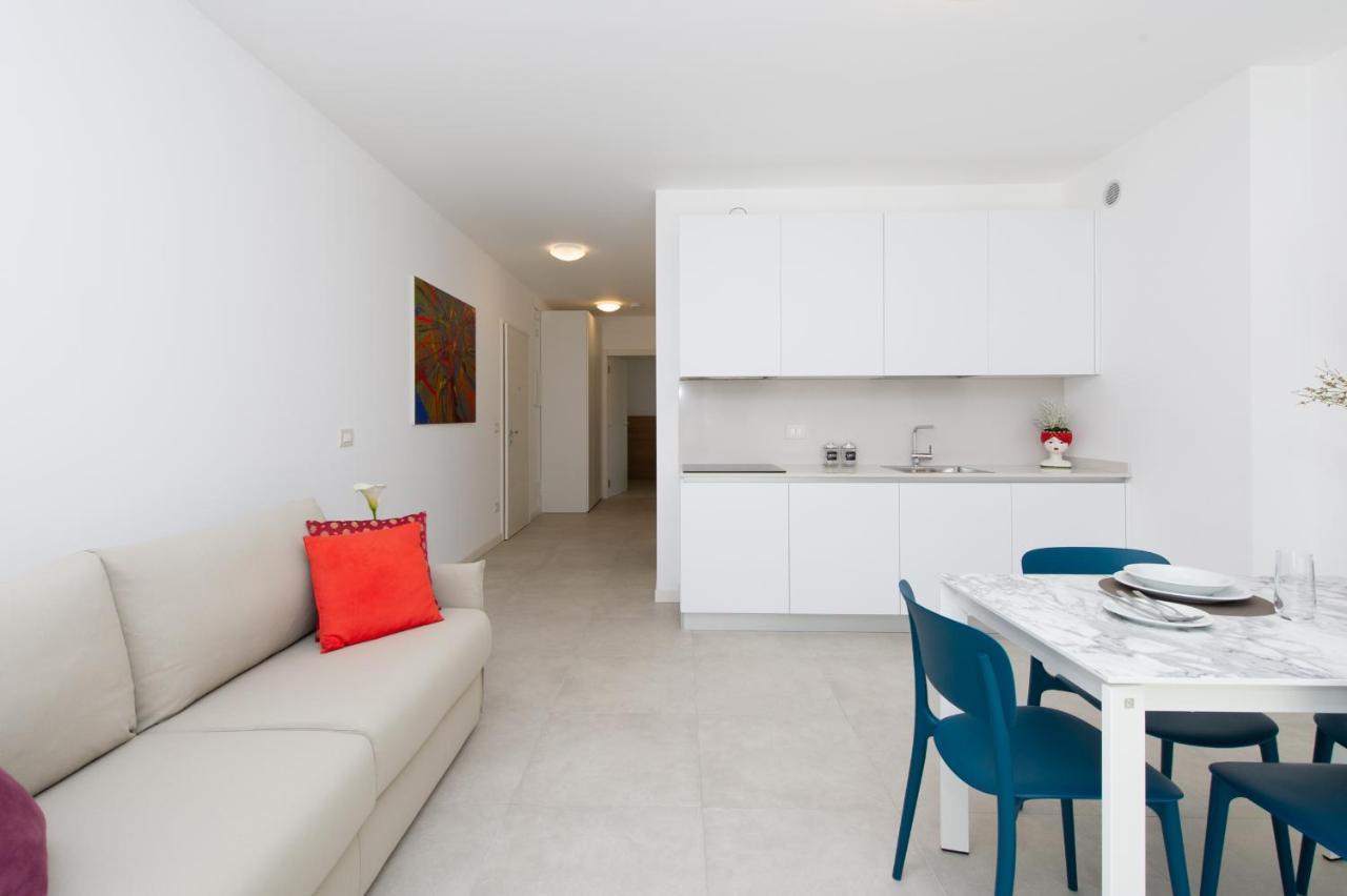 Ariston Teatro Luxury Aparthotel Grado Bagian luar foto