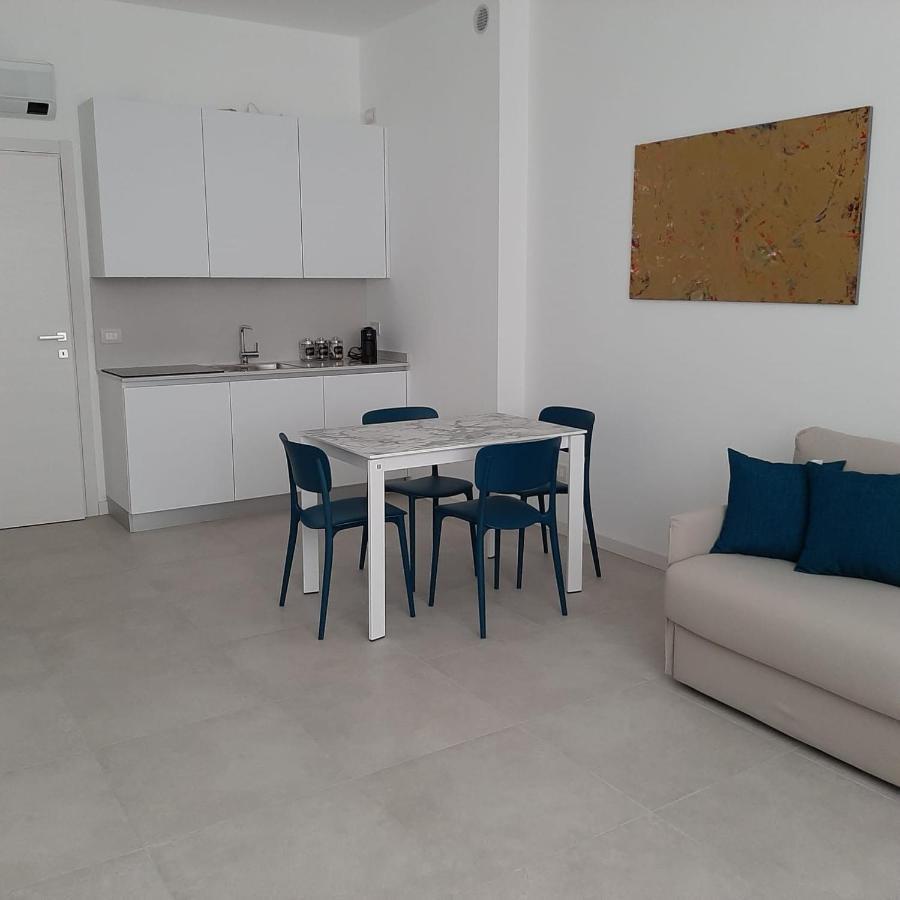 Ariston Teatro Luxury Aparthotel Grado Bagian luar foto