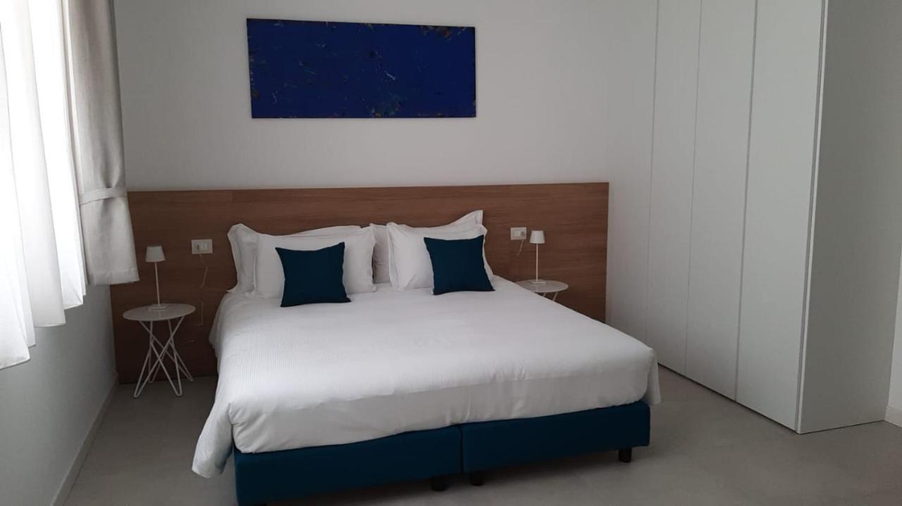Ariston Teatro Luxury Aparthotel Grado Bagian luar foto